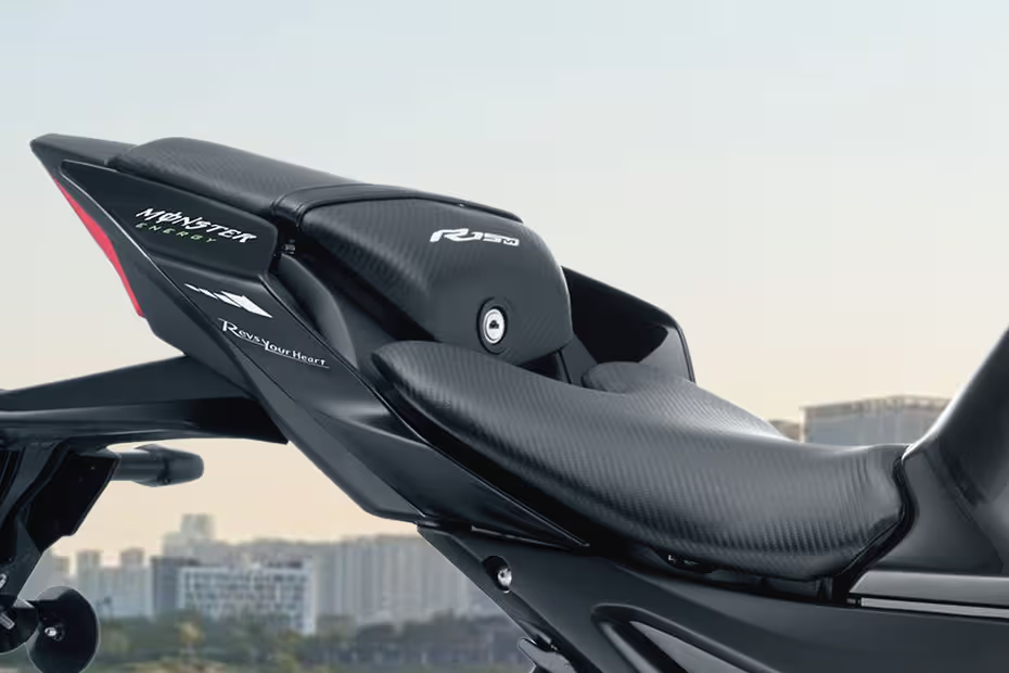 https://www.motoverse.az/wp-content/uploads/2025/06/Motosiklet_YAMAHA_R15_M_YZF155D-A_MOTOGP_EDITION_MONSTER_155_CC_2024_1.jpg 