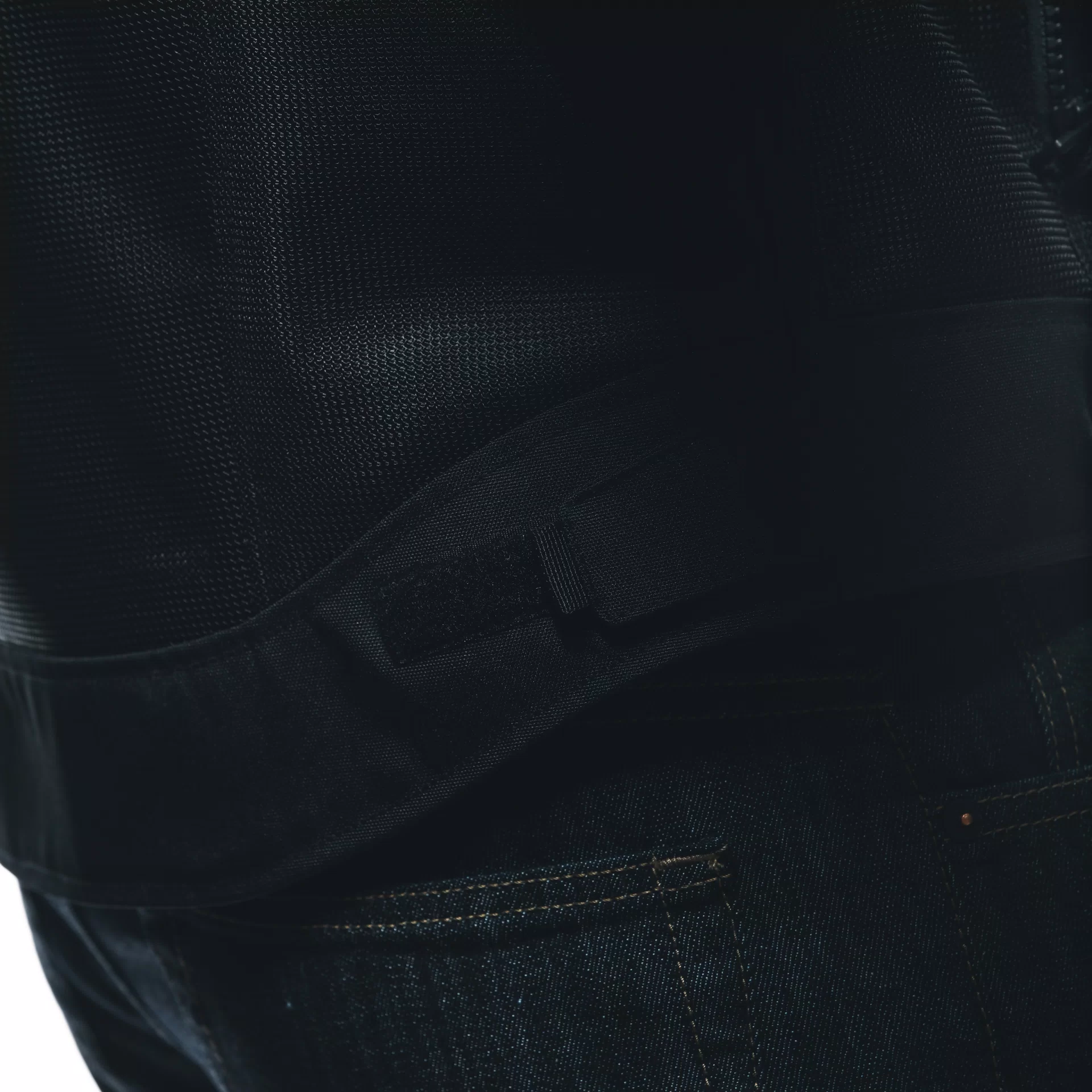 https://www.motoverse.az/wp-content/uploads/2026/09/Dainese-Herosphere-Air-Tex-BlackRed-Diamond-50-10.webp
