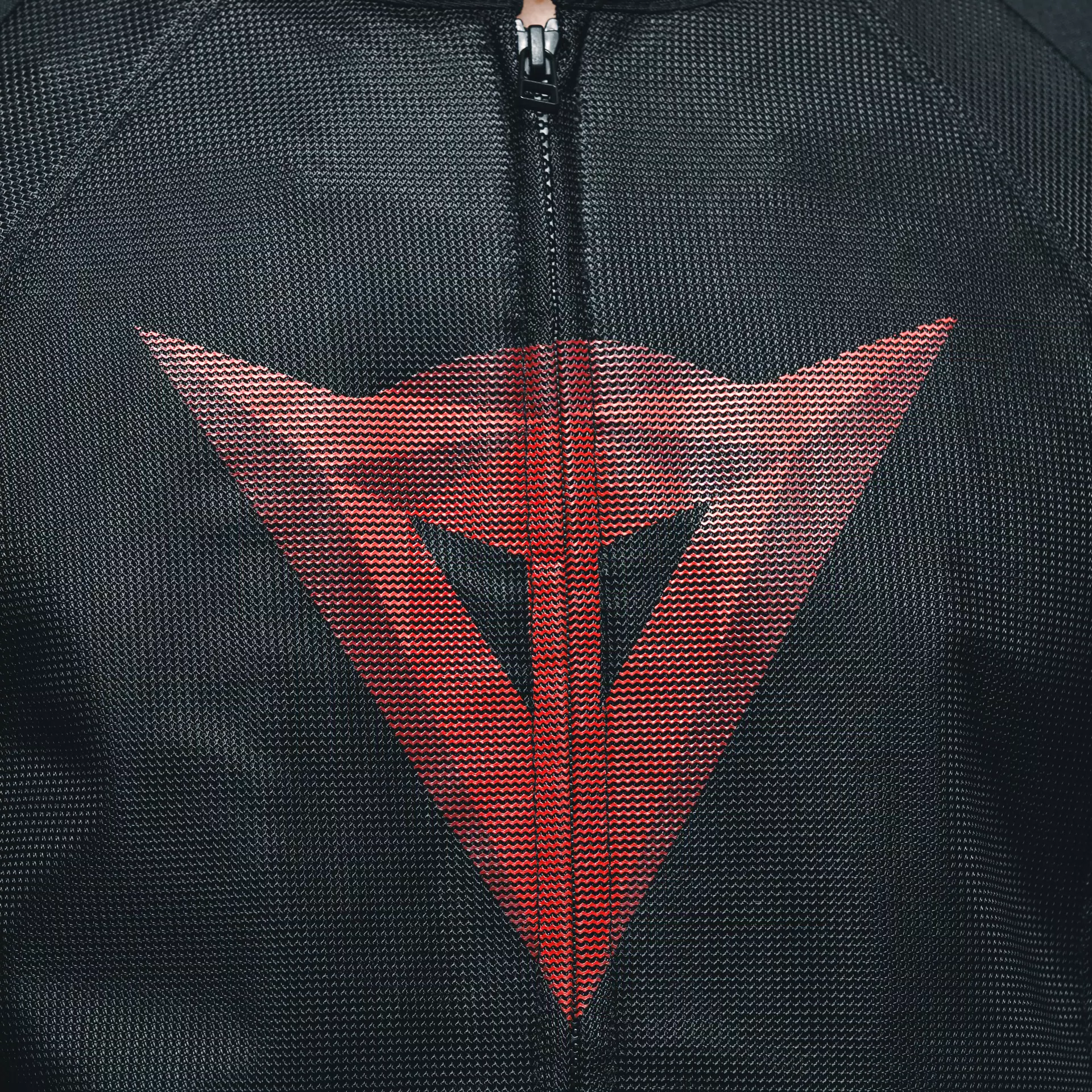https://www.motoverse.az/wp-content/uploads/2026/09/Dainese-Herosphere-Air-Tex-BlackRed-Diamond-50-5.webp
