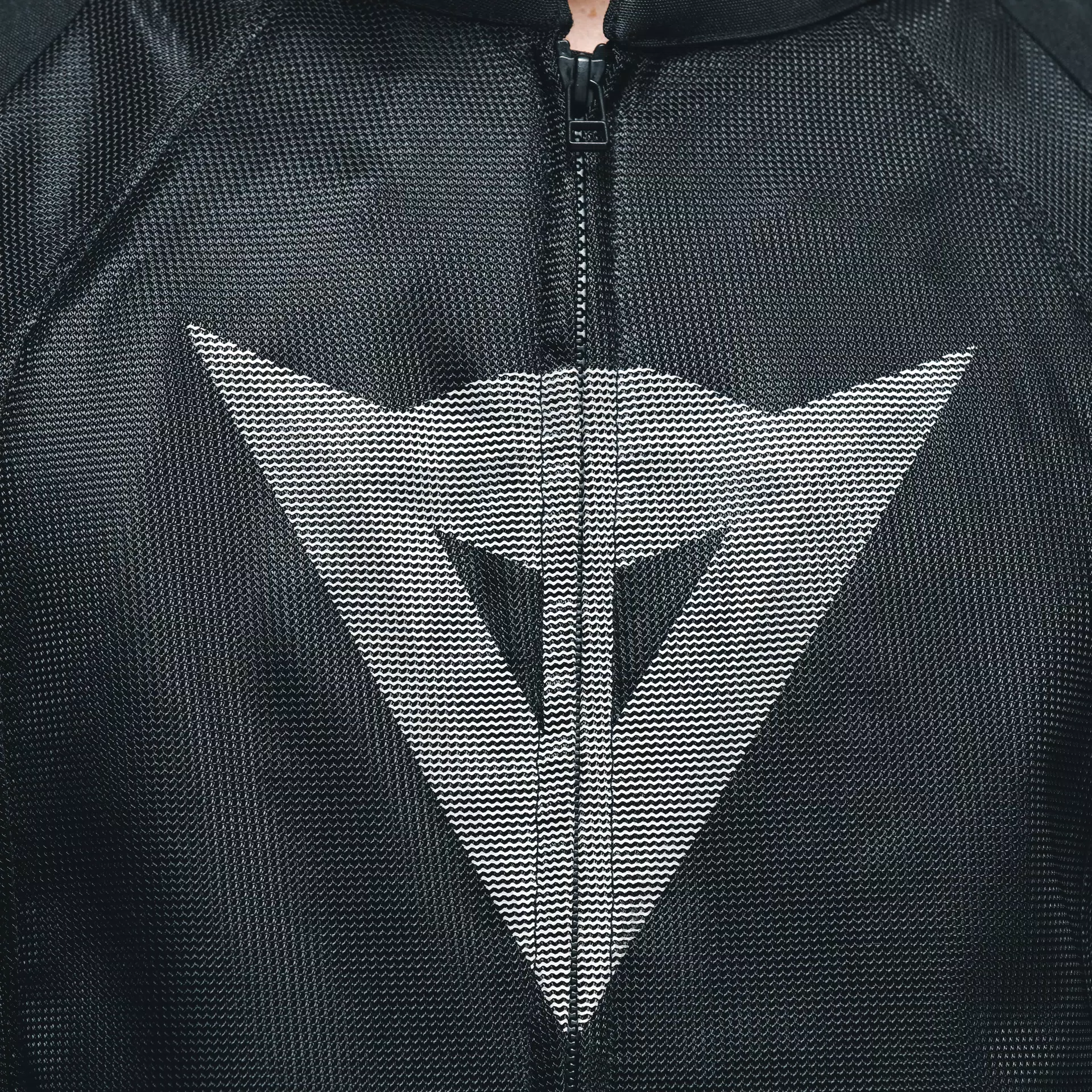 https://www.motoverse.az/wp-content/uploads/2026/09/Dainese-Herosphere-Air-Tex-BlackWhite-Diamond-56.-23.webp